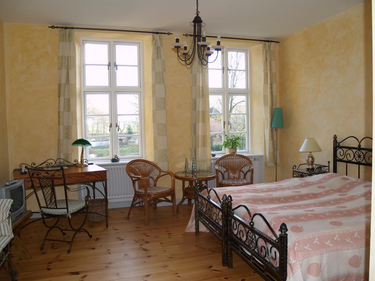 Landhaus Schloss Koelzow Kolzow Exterior photo